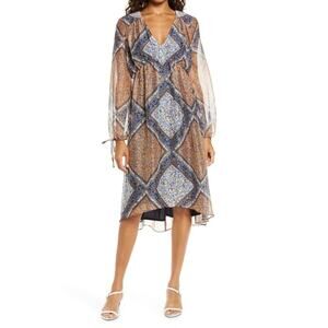 Just Taylor Knee Length Long Sleeve Floral Dress 16